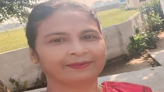 प्रयागराज के बेसिक स्कूलों के विद्यार्थियों को राष्ट्रीय आय एवं योग्यता आधारित परीक्षा में अपनी सफलता दिलाने में योगदान देने वाली शिक्षिका नीलिमा। जागरण