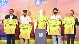 CSK की नई जर्सी लॉन्च