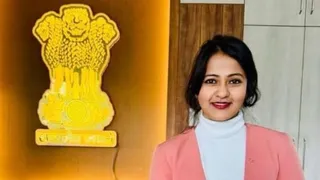 औरंगाबाद की मोनिका श्रीवास्तव को 16वां रैंक हासिल हुआ है।