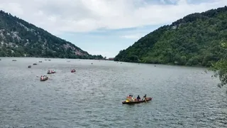 गुरुवार को भी पर्यटकों की आमद कम ही रही। जागरण