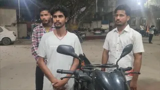 सारण पुलिस ने तीन युवकों को दबोचा