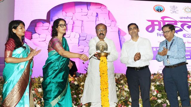अंतर्राष्ट्रीय महिला दिवस पर बिहार में 18 पिंक बसों को हरी झंडी, शक्ति पोर्टल हुआ लॉन्च