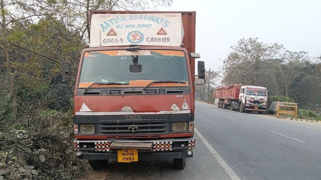 मुजफ्फरपुर से चोरी हुआ कंटेनर झारखंड के पलामू से बरामद, नंबर प्लेट बदलकर छिपाया 
