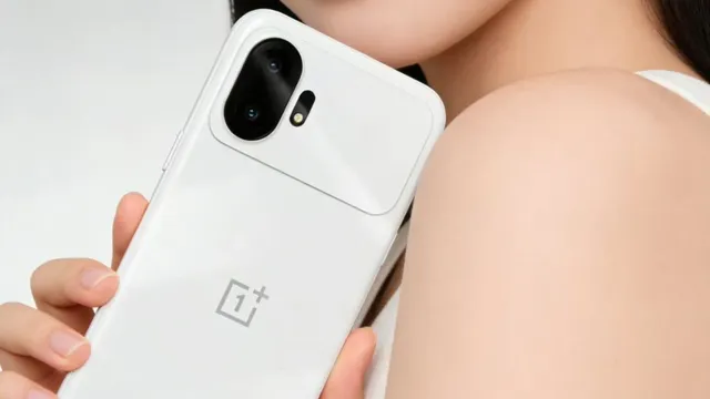 OnePlus का 7,500mAh बैटरी वाला कॉम्पैक्ट फ्लैगशिप 5G फोन, 100W का सुपर फ्लैश चार्जिंग भी