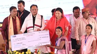 महिला दिवस पर 'महतारी वंदन' का डबल जश्न, सीएम साय ने 69.48 लाख महिलाओं को  दिए ₹641.58 करोड़ - chief minister vishnu dev sai says women power got  financial support from mahatari vandan yojana