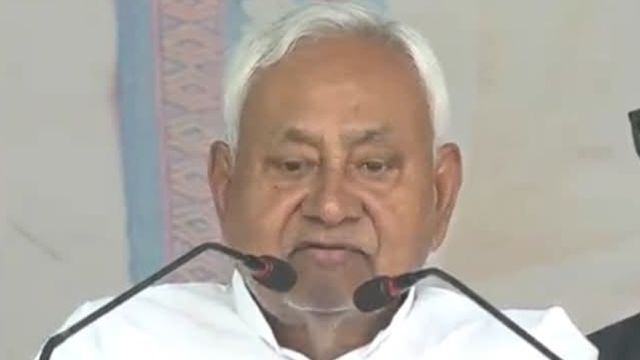 CM नीतीश की सुपौल यात्रा : बिहार में सियासी बदलाव पर चुप्पी, शिलान्यास और उद्घाटन करने पहुंचे 'सुशासन बाबू'