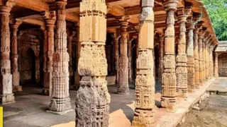 धार स्थित भोजशाला का एक हिस्सा। (फाइल फोटो)