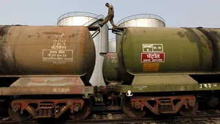 भारत ने ऊर्जा सुरक्षा को मजबूत किया, 40 देशों से वैकल्पिक मार्गों से तेल आयात (फोटो- रॉयटर)