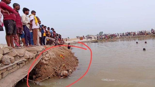 भतीजे के मुंडन में शामिल होने दिल्ली से गांव आए थे तीनों भाई, एक साथ उठी अर्थी

