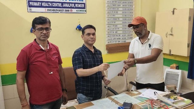 मुंगेर : डरी-सहमी ANM ने पीएचसी में ड्यूटी बंद की, कहा- नशेड़ियों के बीच काम नहीं कर सकते
