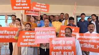 सरकार ने किया स्वीकार, 4,400 लैम्पस-पैक्स में सात-आठ सौ ही क्रियाशील।