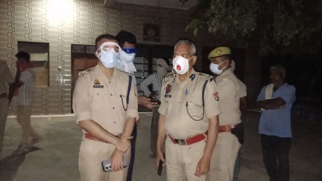 आगरा में कोल्ड स्टोरेज में अमोनिया रिसाव से हड़कंप... कई मजदूरों की तबीयत बिगड़ी, पुलिस ने 10 KM का इलाका किया सील
