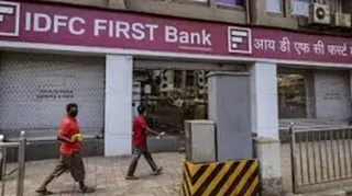 आईडीएफसी फर्स्ट बैंक से जुड़े 590 करोड़ रुपये के घोटाले की जांच जारी।
