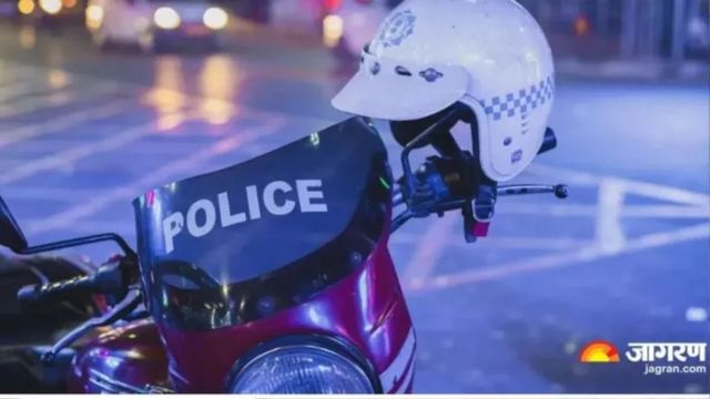 धनबाद में ट्रैफिक जाम हटाने के दौरान पुलिस की बर्बरता, 12 साल के बच्चे को पीटा
