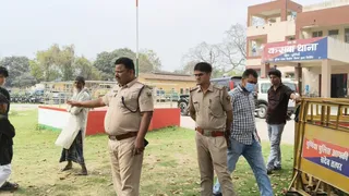 जांच में जुटी पुलिस। (जागरण)