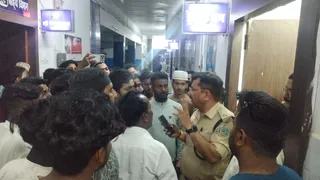 टोटो-बाइक की टक्कर ने लिया सांप्रदायिक विवाद का रूप