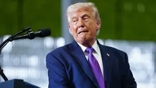 मिडिल ईस्ट तनाव: ईरान युद्ध और अमेरिका में ट्रंप पर बढ़ता दबाव