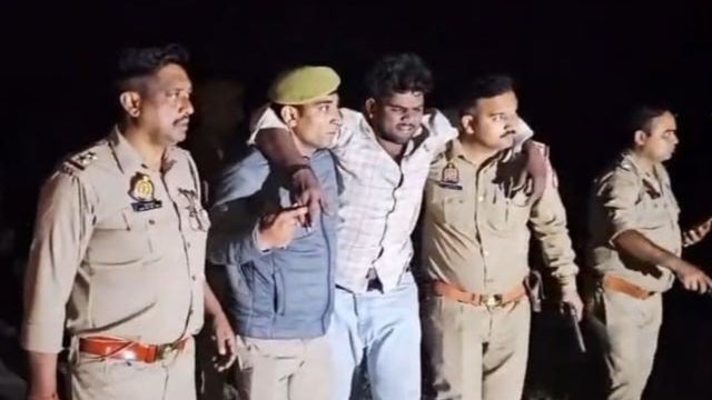 बुलंदशहर में शातिर बदमाश पुलिस मुठभेड़ में गिरफ्तार... पैर में लगी गोली, आधा दर्जन मुकदमे हैं दर्ज
