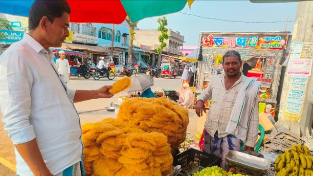 ईद से पहले बढ़ गए सेवइयों के दाम: 120 से 240 रुपये प्रति किलो तक हो रही बिक्री, 100kg रोजना की खपत 
