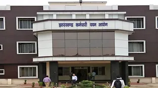 आंबेडकर जयंती के कारण तिथि में बदलाव।