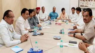 बैठक में चुनावी रणनीति, संगठन विस्तार और जन मुद्दों को लेकर मंथन किया गया।