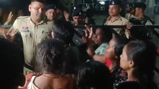 इस मामले में अस्पताल प्रबंधन की ओर से कोई आधिकारिक बयान सामने नहीं आया है।