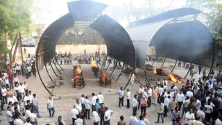 अग्निकांड के सभी मृतकों का तिलक नगर मुक्तिधाम में अतिंम संस्कार किया गया।
