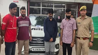मुजफ्फरनगर पुलिस द्वारा पकड़े गए अंतरराज्यीय वाहन चोरी के आरोपित। सौ. पुलिस