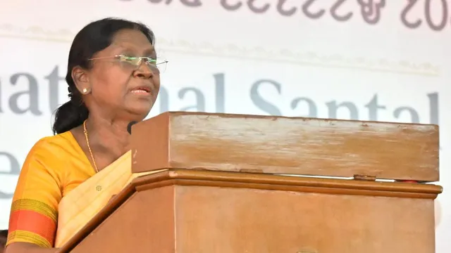  राष्ट्रपति मुर्मु ने ईद-उल-फितर पर दी बधाई, एकता और सद्भाव का संदेश