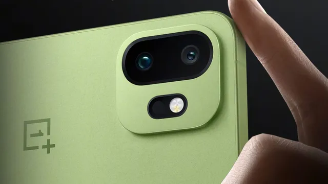 OnePlus 15T का कैमरा होगा खास, लॉन्च से पहले सामने आए दमदार फीचर्स OnePlus 15T का कैमरा होगा खास, लॉन्च से पहले सामने आए दमदार फीचर्स