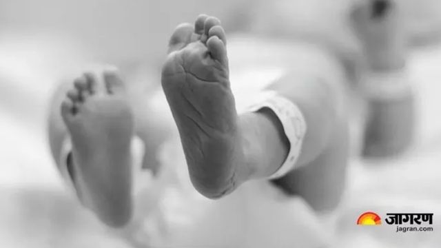 बक्सर के चक्की सीएचसी में शर्मनाक लापरवाही, अस्पताल गेट पर महिला का प्रसव; घेराबंदी हैरान करने वाली
