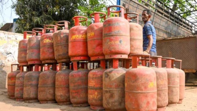 नालंदा में नहीं होगी गैस की किल्लत, जिले की 54 एजेंसियों के पास उपलब्ध हैं 24,115 एलपीजी सिलेंडर
