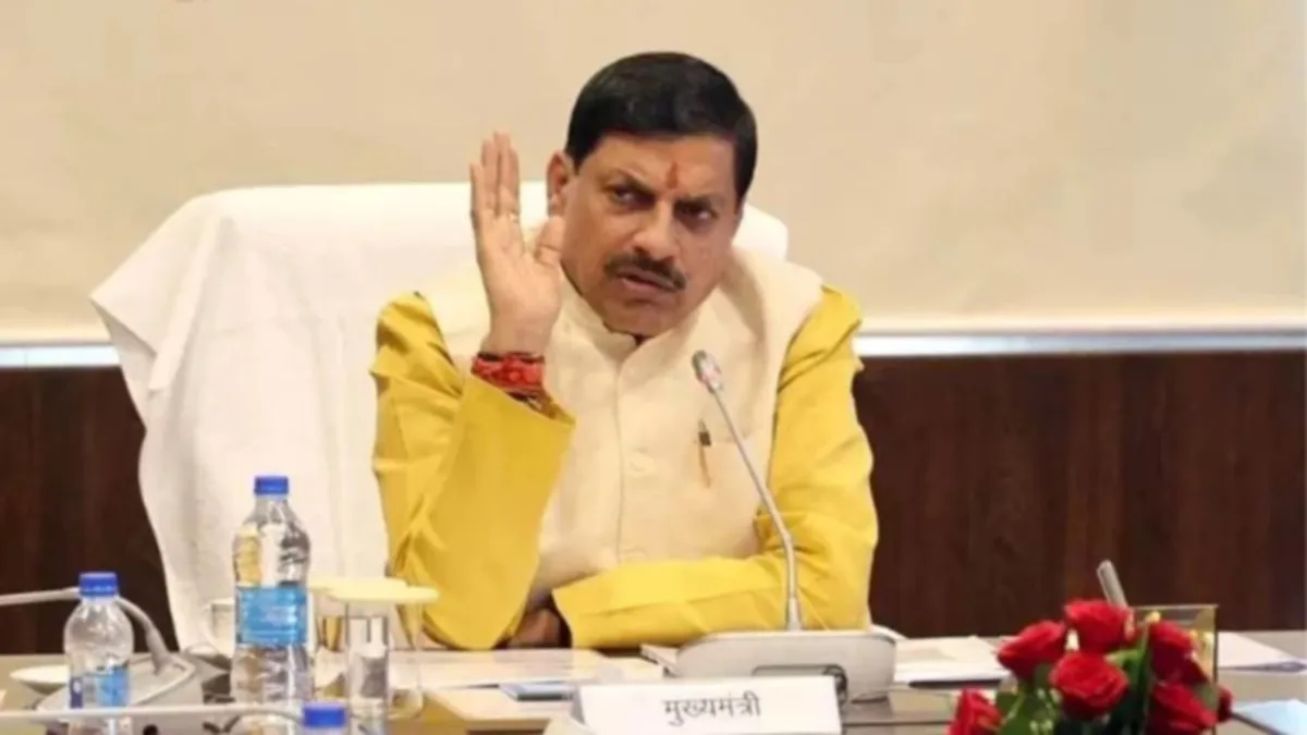 एक्शन में CM मोहन यादव, सीधी में औचक निरीक्षण के बाद कलेक्टर को हटाया,  हवाला नोटकांड में गुना एसपी की भी छुट्टी - cm mohan yadavs sidhi visit  collector removed gm ...