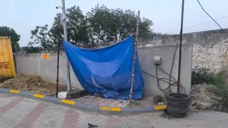 जासूसी के आरोप में पंक्चर बनानेवाले नौशाद को पुलिस ने पकड़ा।