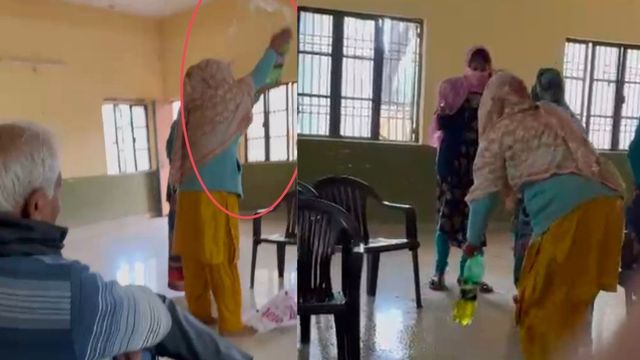 'जी राम जी' के तहत नहीं मिला काम तो महिला ने खुद पर पेट्रोल डालकर किया आत्मदाह का प्रयास, वीडियो वायरल
