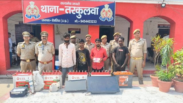 देवरिया में चोरी का खुलासा: पांच गिरफ्तार, लाखों का सामान बरामद
