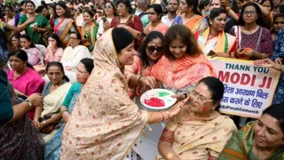 महिला आरक्षण संशोधन बिल लाने के लिए सरकार ने राजनीतिक दलों से बातचीत की पहल तेज