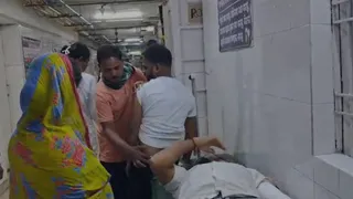 बालेश्वर में अपराधियों के हौसले बुलंद: आधी रात को गोलीबारी में दो घायल, दहशत में शहर