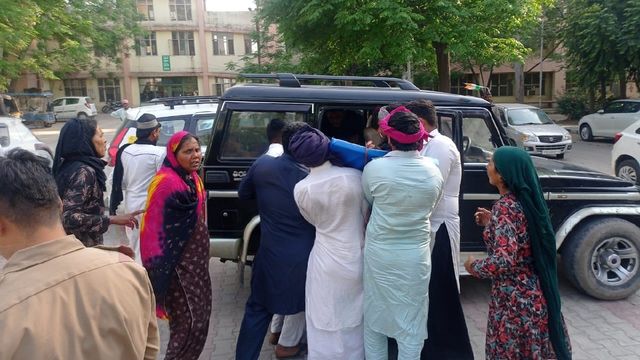 पंजाब के लुधियाना में चौकीमान प्लाजा के पास दो कारों के बीच भीषण टक्कर, 2 लोगों की मौत और पांच घायल
