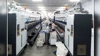 बिलासपुर में 227 करोड़ से स्थापित प्लास्टिक से धागा बनाने की जीईएसएल फैक्ट्री। जागरण
