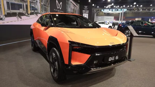 mahindra be6 base variant calculate monthly emi payments if down payment five lakh rupees