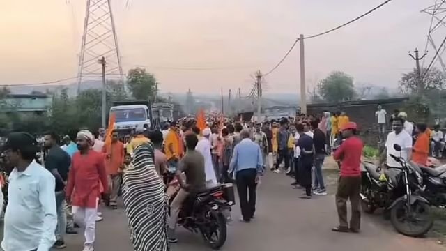 बोकारो रामनवमी हादसा: 132 केवी लाइन के संपर्क में आया महावीरी झंडा, सात लोग झुलसे 
