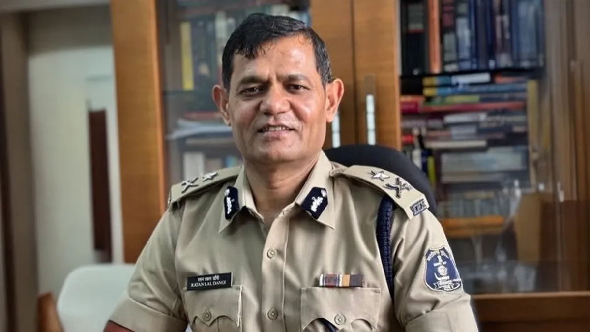 यौन उत्पीड़न के आरोपी IPS रतनलाल डांगी सस्पेंड, सब-इंस्पेक्टर की पत्नी की  शिकायत के बाद एक्शन - chhattisgarh ips ratan lal dangi suspended over  harassment