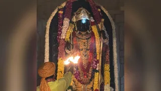 केंद्रीय भवन अनुसंधान संस्थान रुड़की की ओर से विकसित सूर्य तिलक प्रणाली के तहत रामनवमी पर अयोध्या स्थित श्री राम मंदिर में विराजमान रामलला के मस्तक पर सूर्य तिलक किया गया। साभार-संस्थान