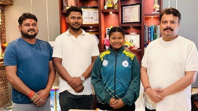 झारखंड का प्रतिनिधित्व करेंगी दुमका की दो महिला पहलवान, खेलो इंडिया ट्रैवल्स गेम में कुश्ती में दिखाएंगी दम
