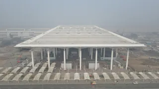 नोएडा इंटरनेशनल एयरपोर्ट के निर्माण की यात्रा में उनका योगदान हमेशा रेखांकित किया जाएगा।इसमें राजनेताओं से लेकर जन प्रतिनिधि और अधिकारी शामिल हैं।