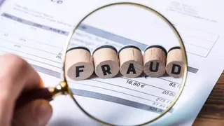 कॉलेज में बड़े बाबू की नौकरी दिलाने के नाम पर ठगे साढ़े छह लाख।