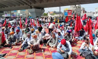 बिजली संशोधन बिल 2025 के विरोध में प्रदर्शन।