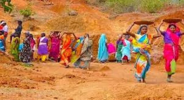 चाईबासा में 'मनरेगा' खत्म करने की साजिश के खिलाफ मजदूरों का हुंकार, 18 अप्रैल को होगा विशाल प्रदर्शन