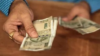 आरक्षक को रिश्वत लेते पकड़ा (प्रतीकात्मक चित्र)
